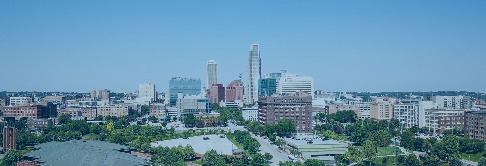 12 Hotels with Park Stay Fly Packages Near OMA Airport