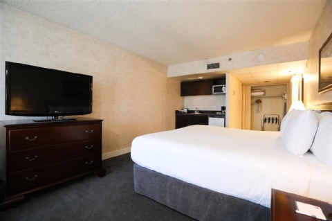 Atrium Inn Vancouver , BC V5K 2A1 near Vancouver Cruise Port View Point 23
