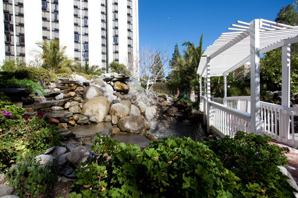 Holiday Inn Burbank-Media Center , CA 91502 near Hollywood Burbank Airport View Point 5