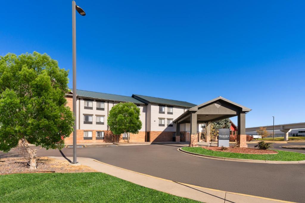 Sylo Hotel Denver Airport, A Ramada By Wyndham