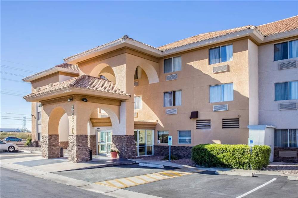 Comfort Inn And Suites Near Kino Sports 
