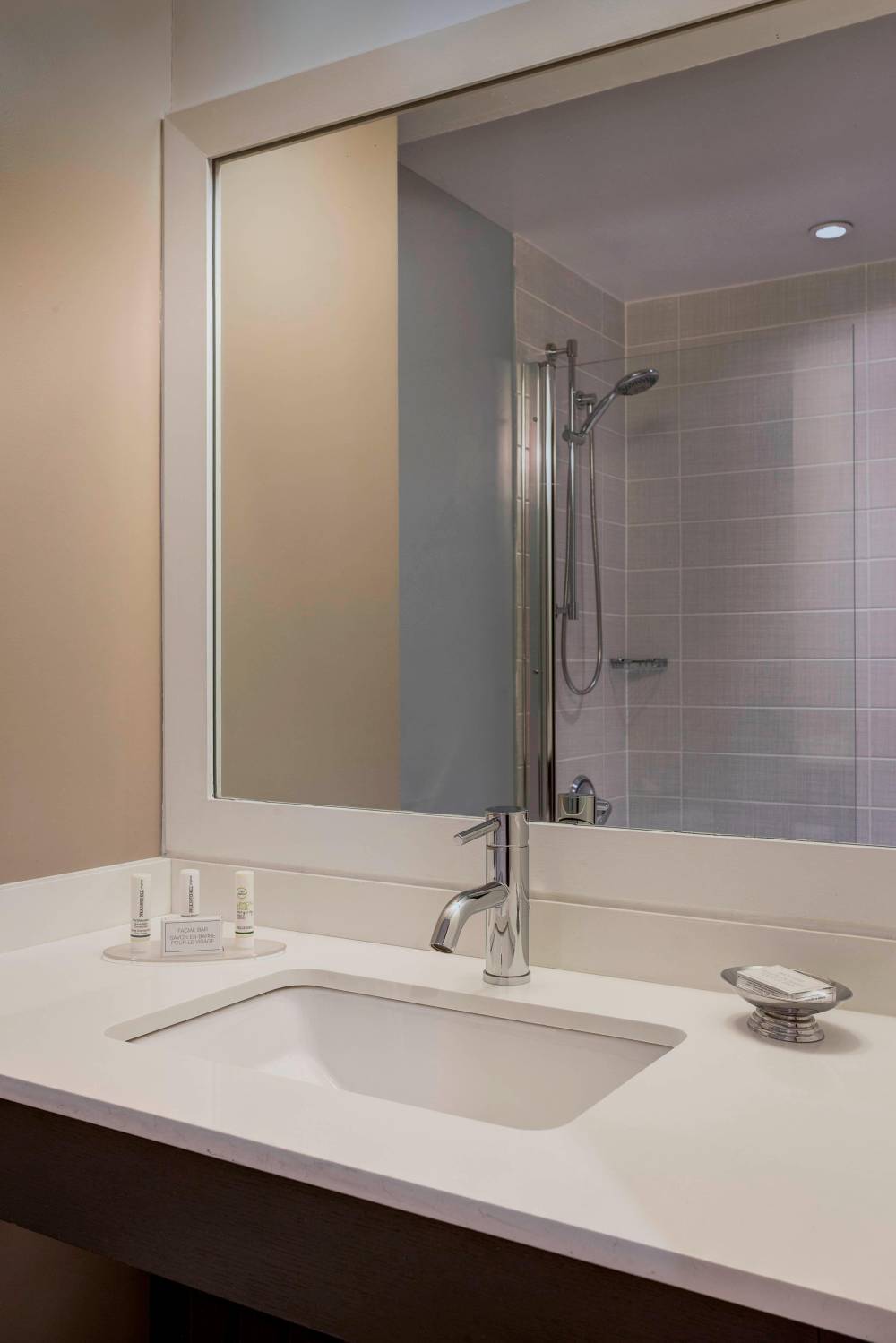 Courtyard By Marriott New York Jfk Airport