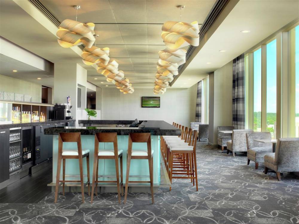 Doubletree By Hilton Cedar Rapids Convention Complex 4