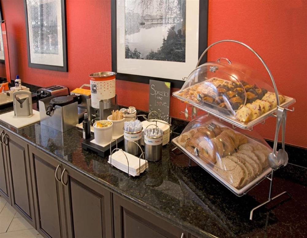 Hampton Inn Schenectady 5