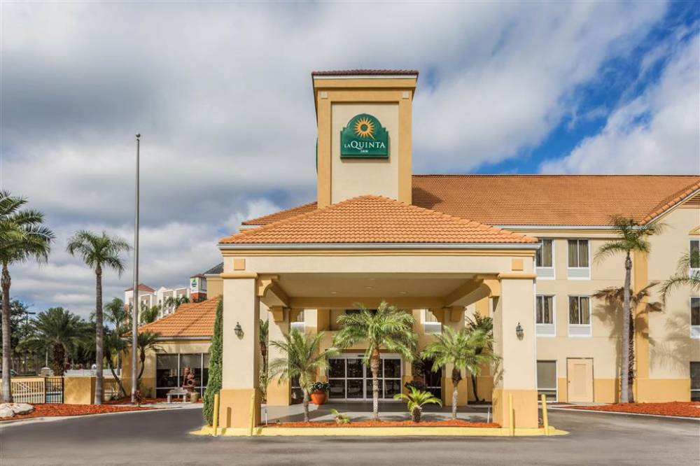 La Quinta Inn & Suites By Wyndham Orlando Universal Area