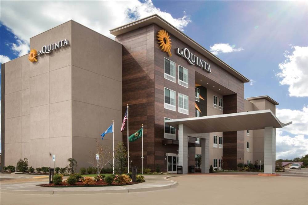La Quinta Inn & Suites By Wyndham Owasso