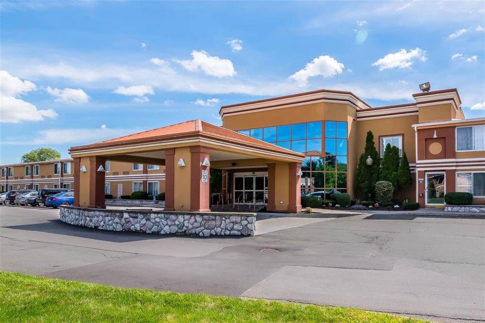 Quality Inn And Suites Albany Airport