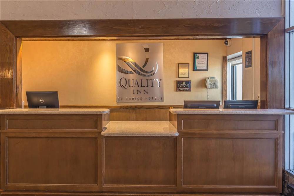 Quality Inn 4