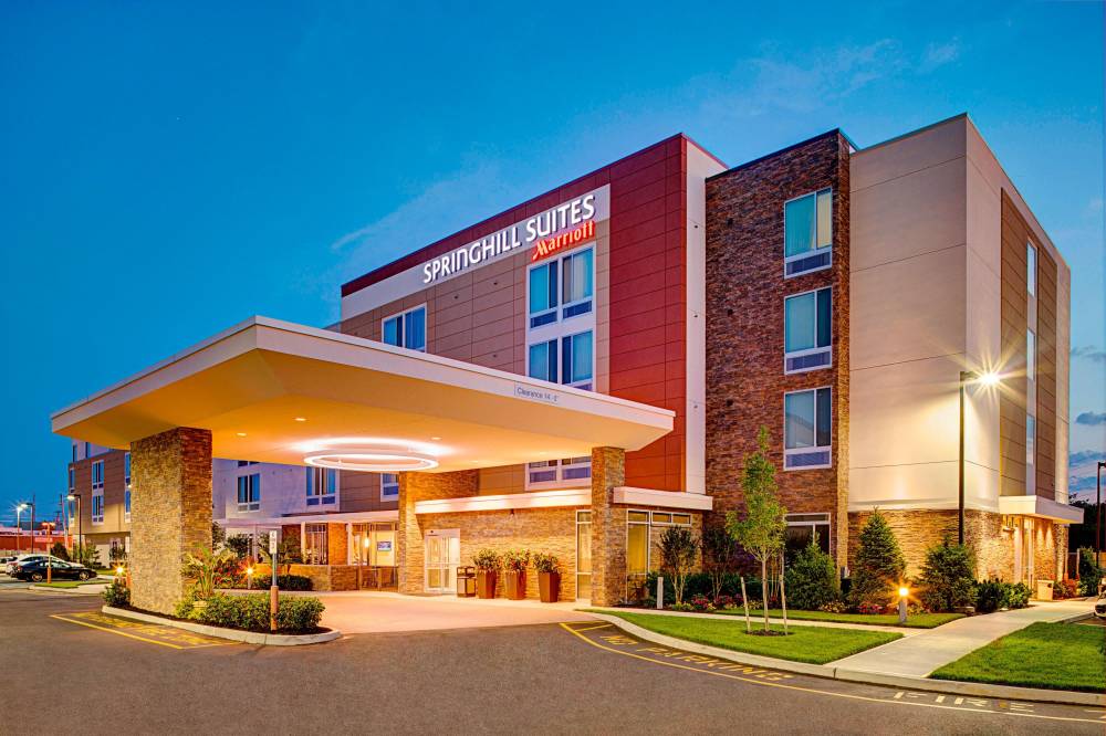 Springhill Suites By Marriott Carle Place Garden City