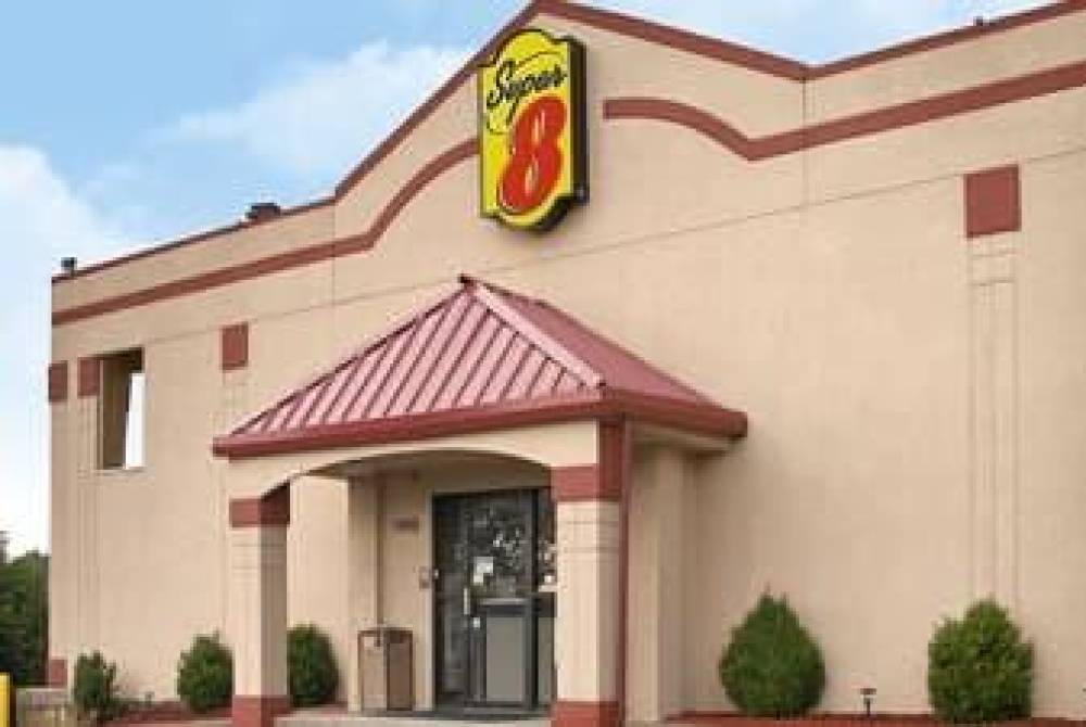 Super 8 By Wyndham Brownsburg