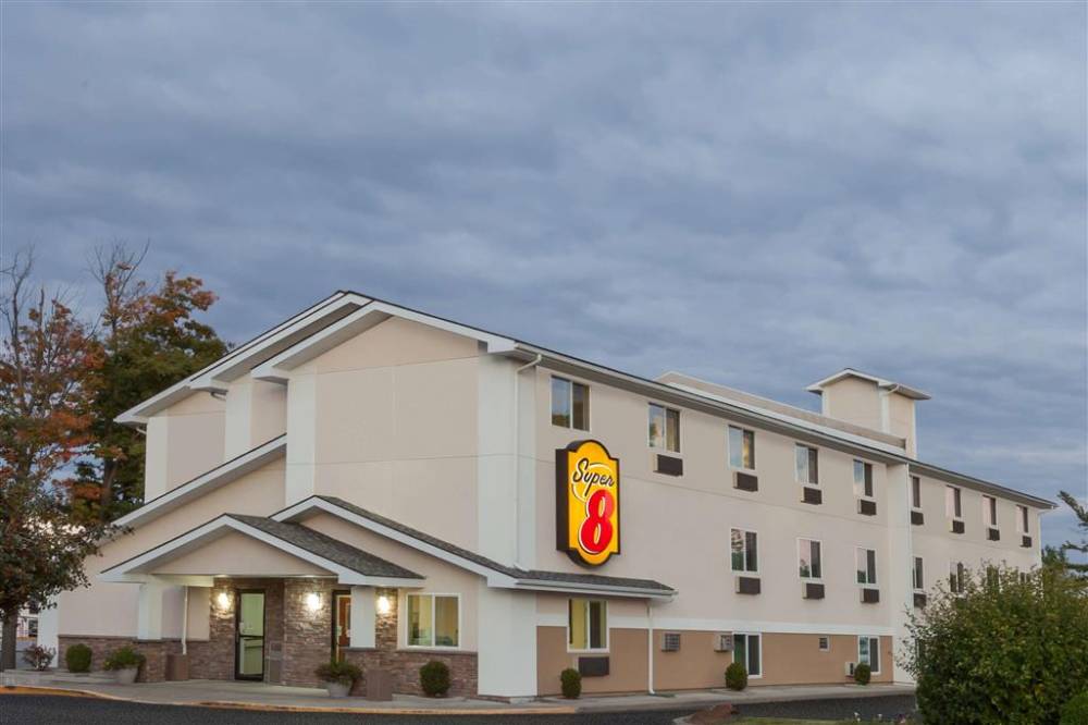 Super 8 By Wyndham Latham/albany Airport